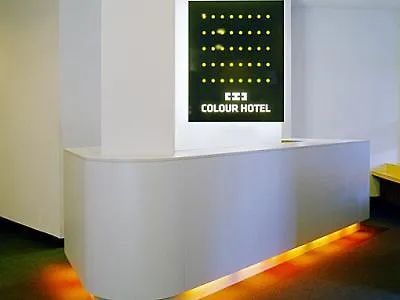 Colour 3*