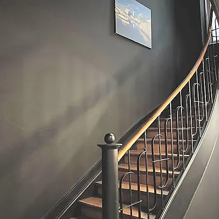 Hotel Colour